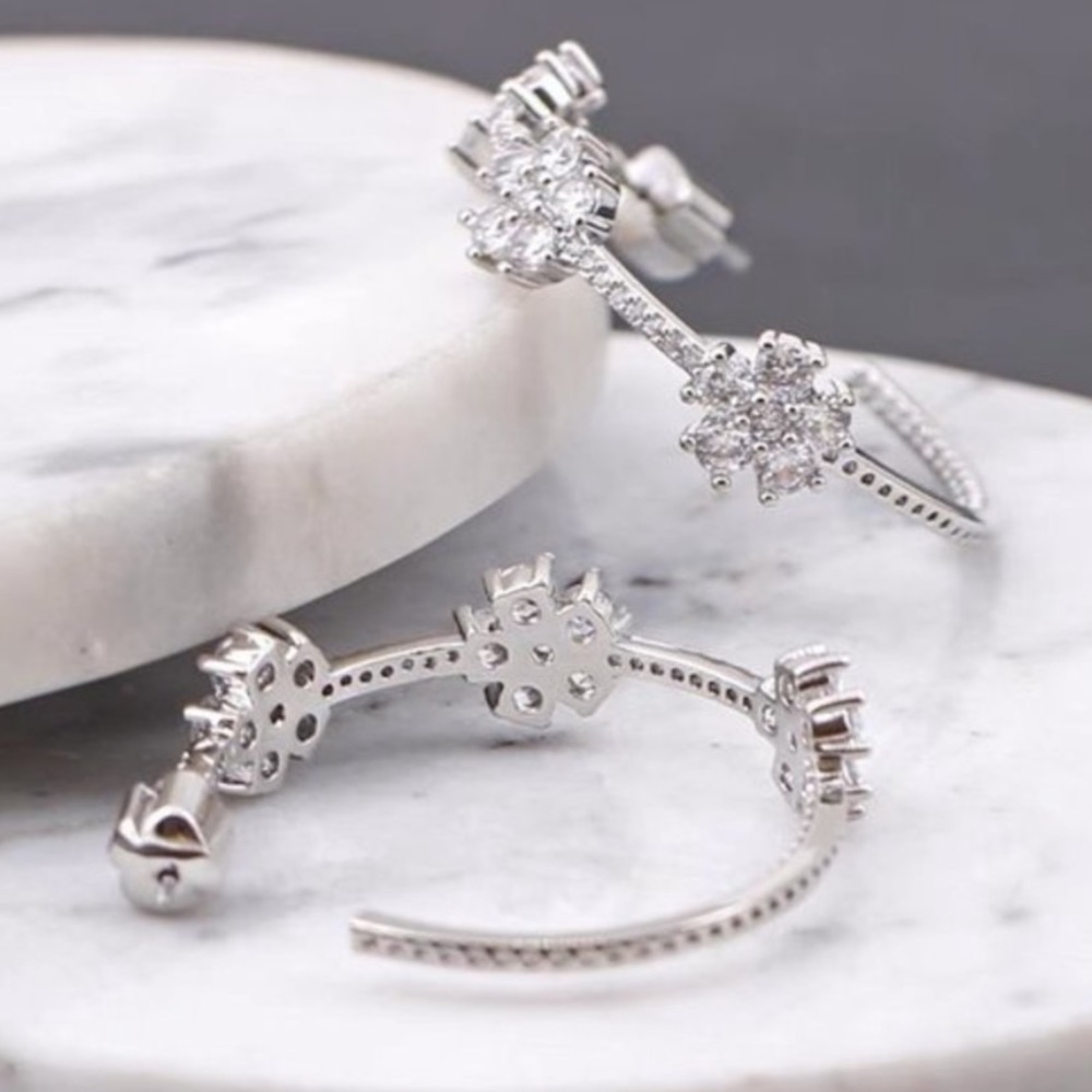 New Kate Spade GLEAMING GARDENIA FLOWER HOOPS - Picture 11 of 16